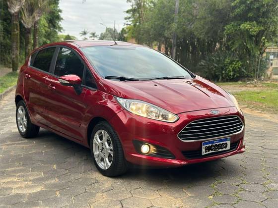 FORD FIESTA 1.6 SE HATCH 16V FLEX 4P POWERSHIFT